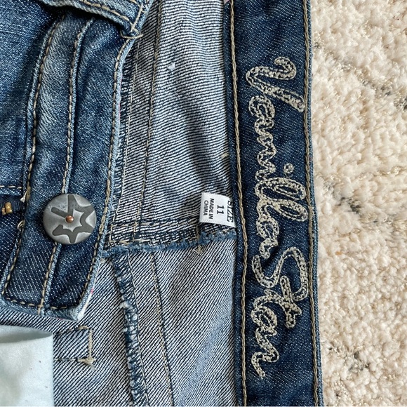 Vanilla Star jean shorts - Picture 2 of 3